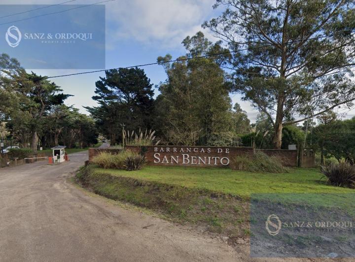 Terreno · 911m²