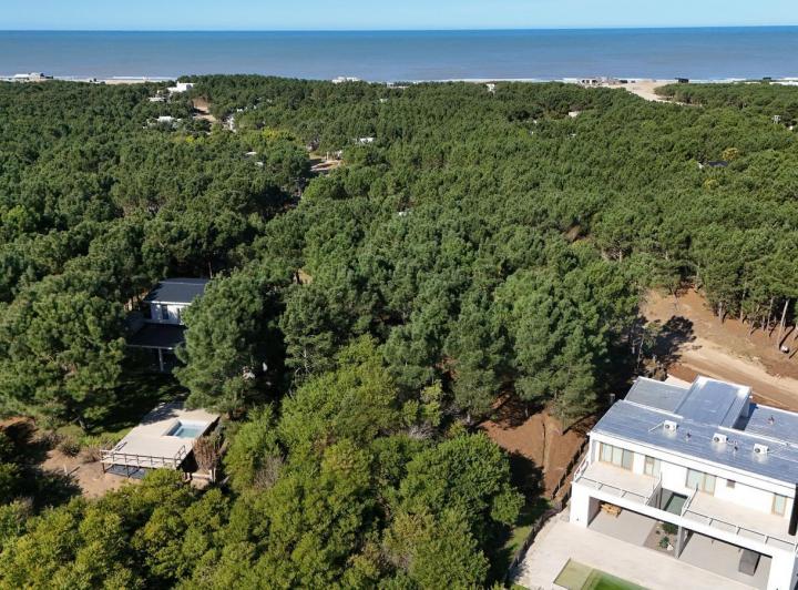 Terreno · 1180m²