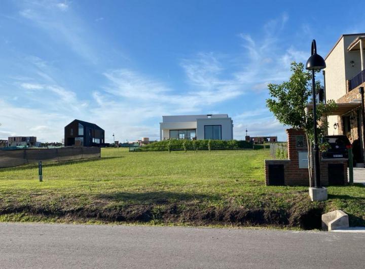 Terreno · 600m²