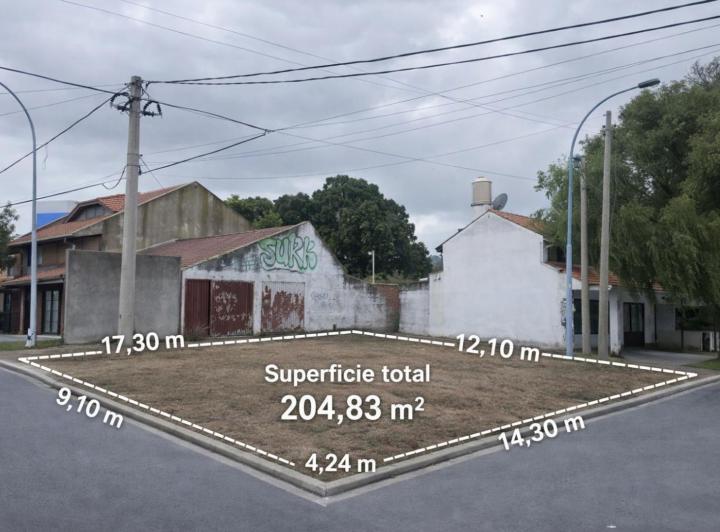 Terreno · 205m²