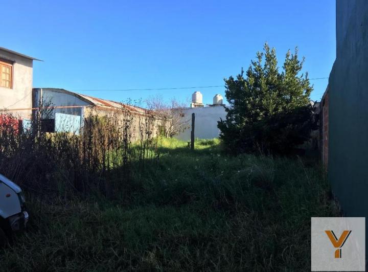 Terreno · 233m²