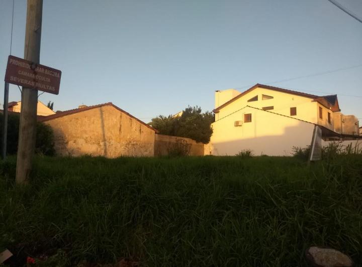 Terreno · 385m²