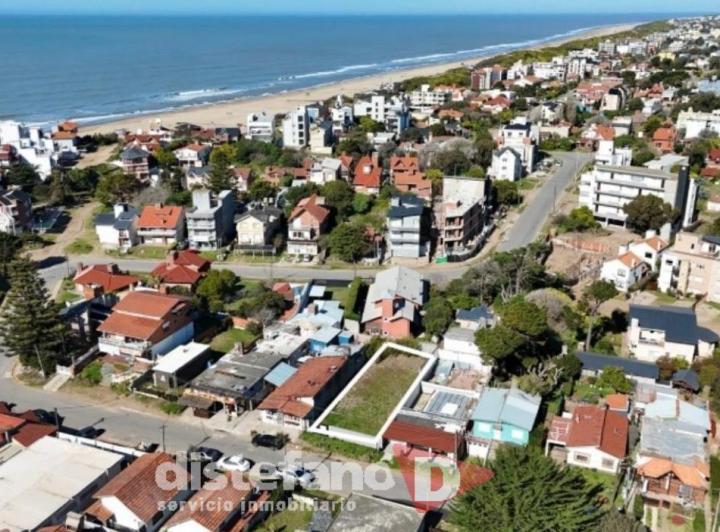 Terreno · 297m²