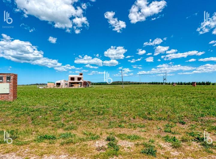 Terreno · 802m² · 1 Ambiente · 1 Cochera