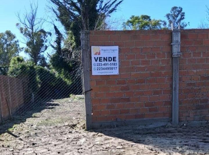 Terreno · 400m²