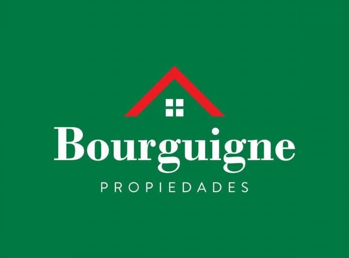 Terreno · 895m²