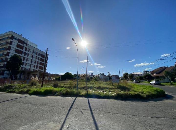 Terreno · 740m²