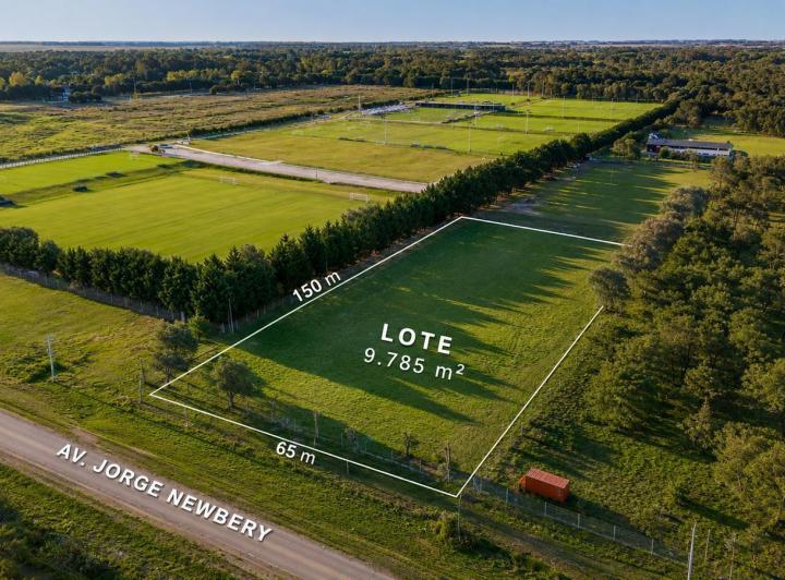 Terreno · 9785m²