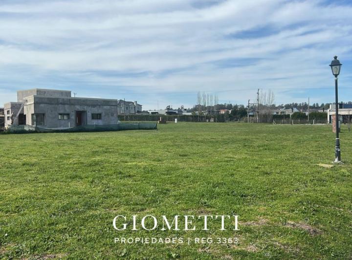 Terreno · 728m²