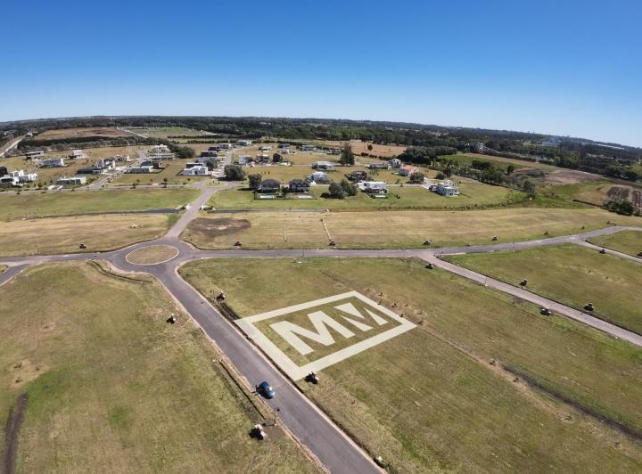 Terreno · 610m²