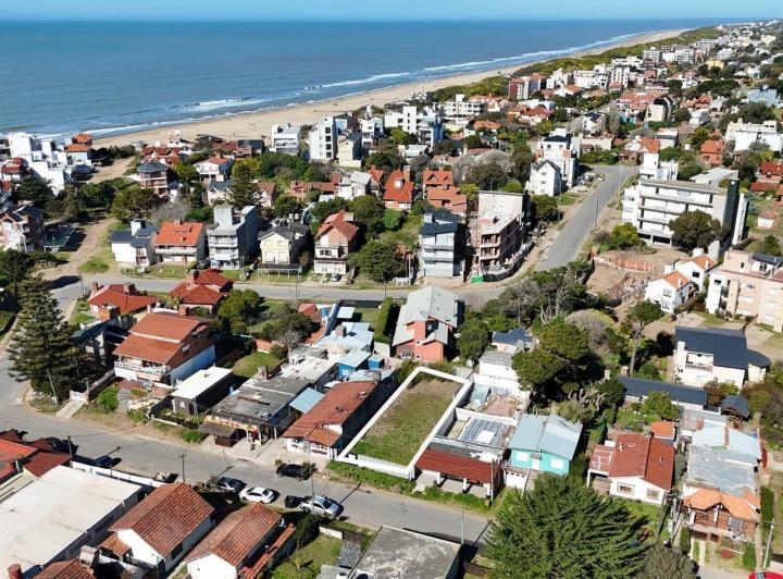 Terreno · 297m²