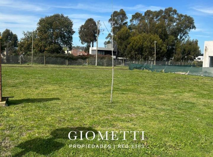 Terreno · 606m²