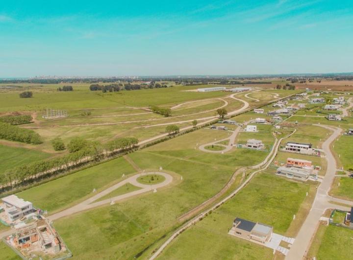 Terreno · 640m²