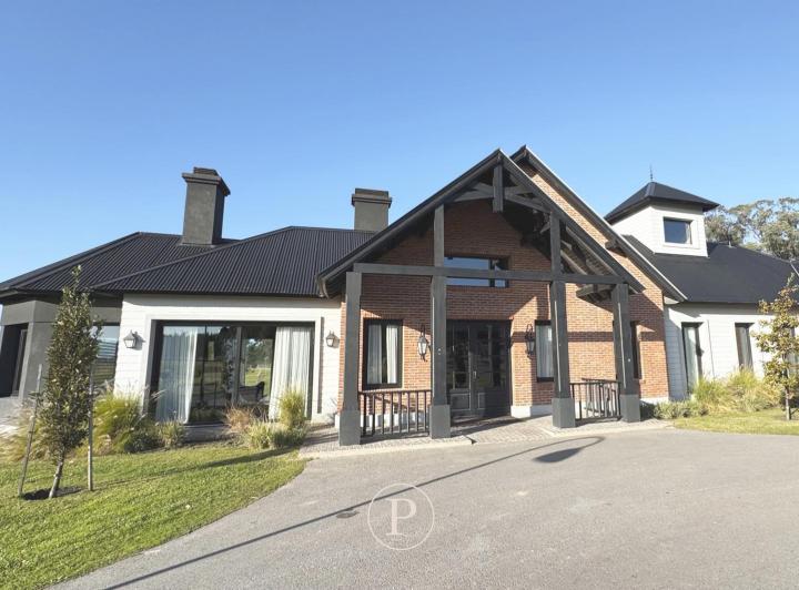 Terreno · 600m²