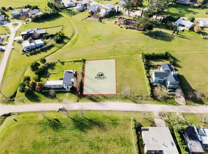 Terreno · 921m²
