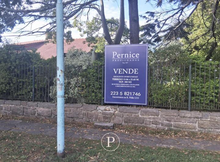Terreno · 300m²