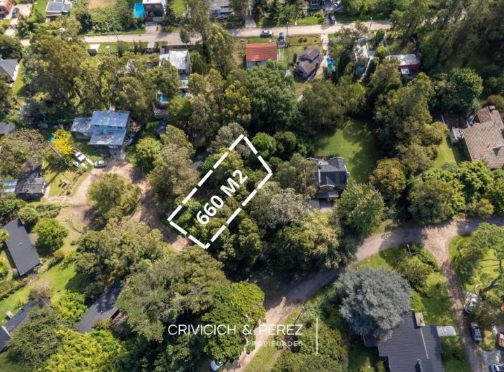 Terreno · 660m²