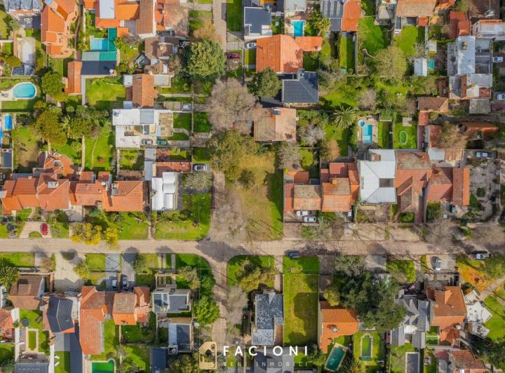 Terreno · 330m²