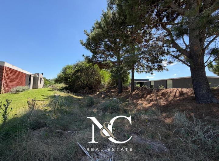 Terreno · 958m²