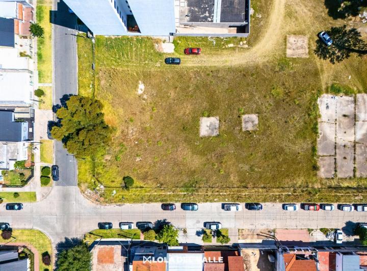 Terreno · 670m²