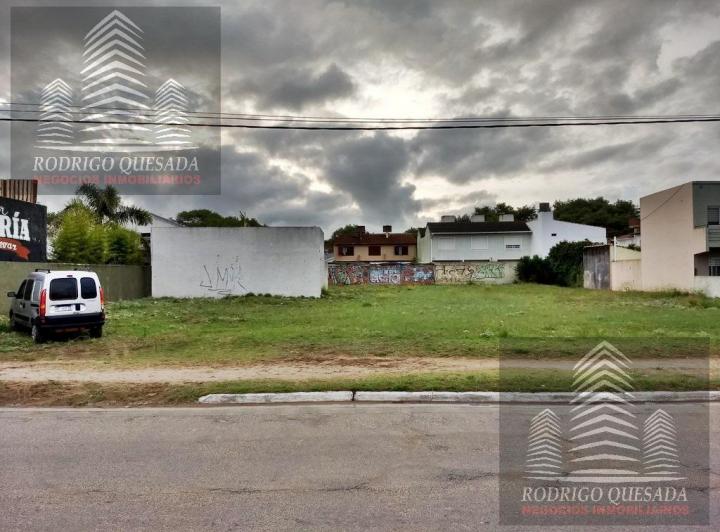 Terreno · 900m²