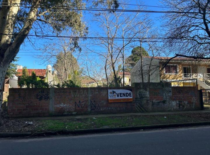 Terreno · 600m²