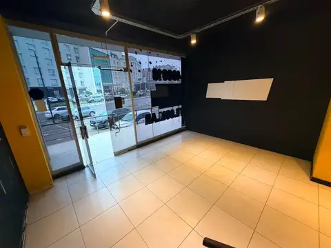 Emprende a lo grande. un local diseñado para conectar