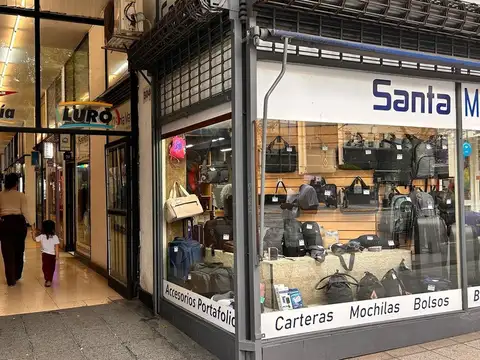 Local comercial, av. luro 3050, mar del plata