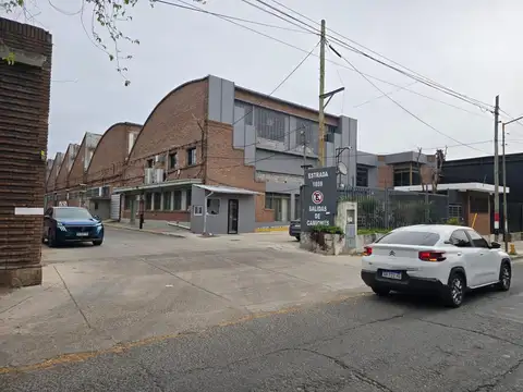 Nave industrial de 750 mts en estrada al 1800 - villa maipu