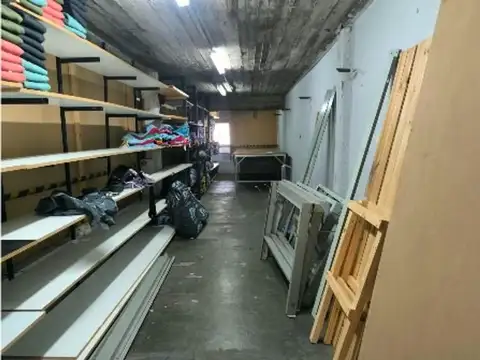 Alquiler deposito 308m2 c/ 3 oficinas y 3 baños