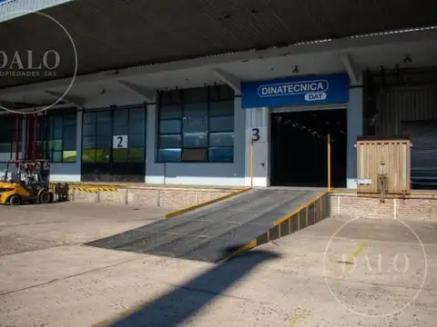 Amplio deposito con oficinas , baños y duchas en parque industrial newton - villa ballester