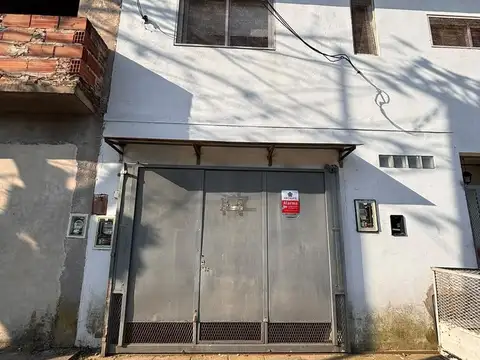 Galpón en ingeniero adolfo sourdeaux