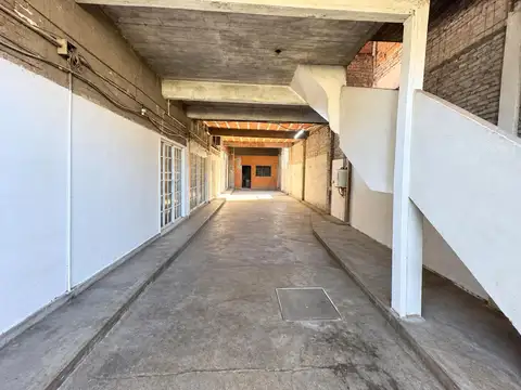 Venta de  galpon  + 2 viviendas a refaccionar
