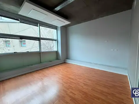 Oficina/consultorio 46 m² en paseo champagnat, pilar | 2 despachos   recepción