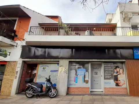 Olivos - impecable oficina con 4 privados y balcón terraza al frente!