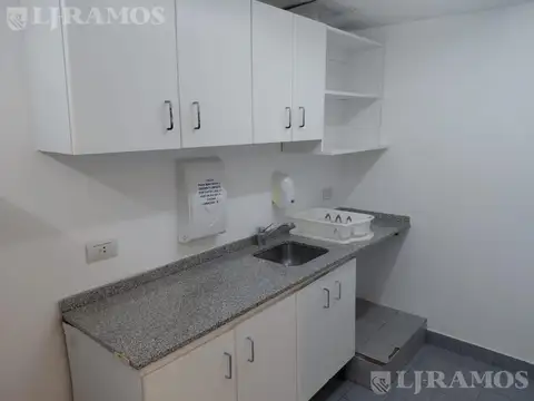 Oficina en alquiler de 217 m2 en beccar