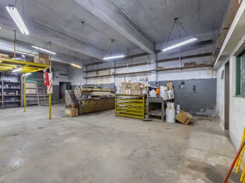 Galpón 2p en venta + casa 5 amb en josé ingenieros