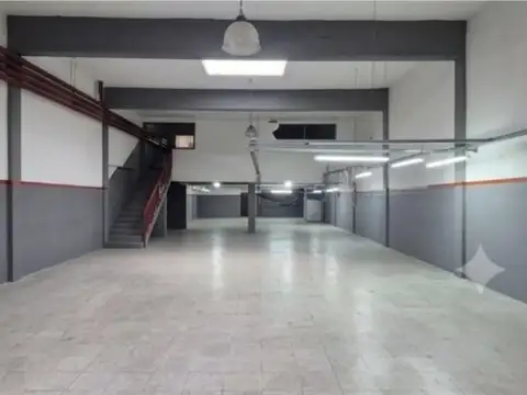 Venta deposito 500m2 en lomas del mirador