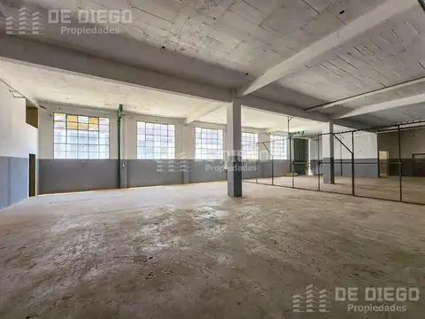 Venta con renta deposito  550 m2 predio industrial con seguridad quilmes, gba sur
