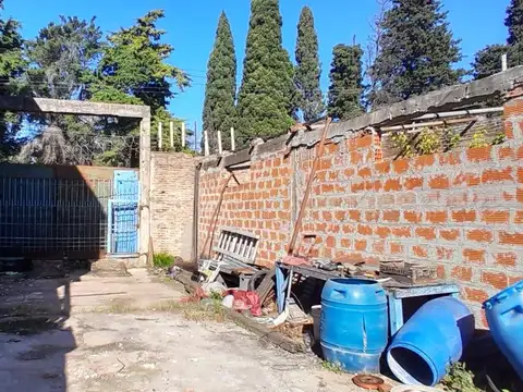 Depósito galpón con vivienda esteban echeverrian luis guillón