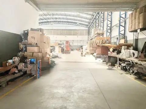 Venta depósito caseros 1700 m2 - 11 mts alt rack