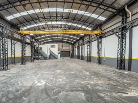 Venta galpón industrial con renta 960 m² – 11 m de altura – puente grúa – showrooms – josé león...