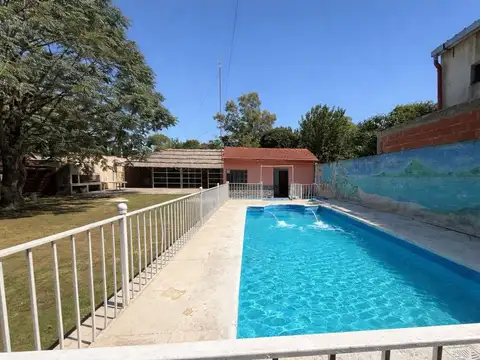 Venta casa quincho patio y pileta virrey del pino