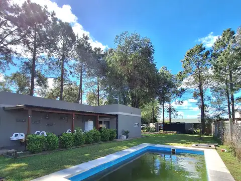 Casaquinta. la carona 1. dos dormitorios. pileta. construcción reciente.