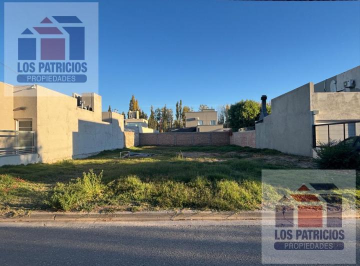 Terreno · 450m²
