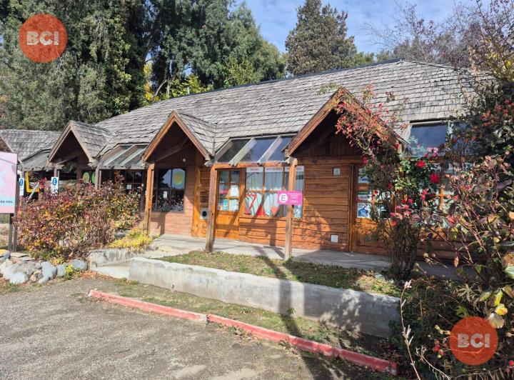 Local comercial · 80m² · 2 Ambientes · 5 Cocheras