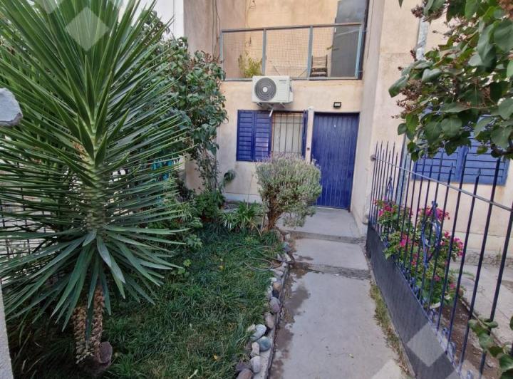 Casa · 48m² · 5 Ambientes