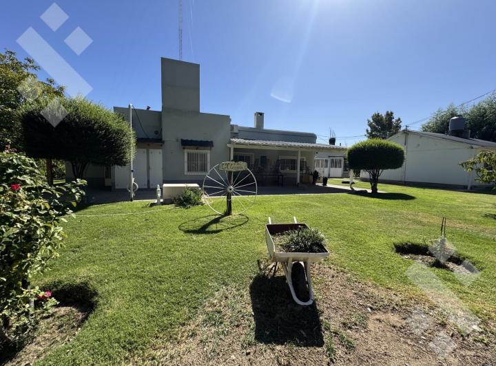Quinta vacacional · 500m² · 10 Ambientes · 5 Cocheras