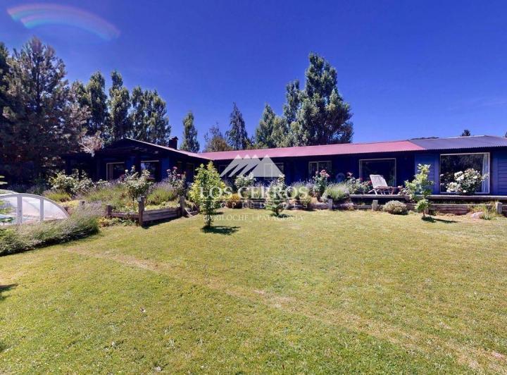Casa · 385m² · 7 Ambientes