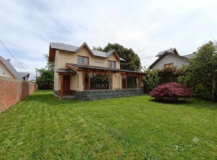 Casa · 120m² · 6 Ambientes